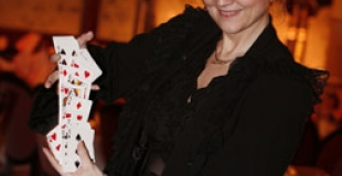 Magie close-up en soirée événementielle à Disneyland Paris