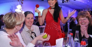 Apparition balle dans main d'une spectatrice