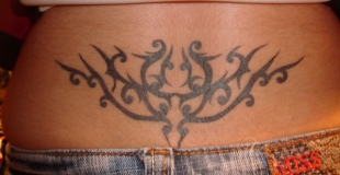 Tatto traditionnel noir