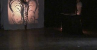 PERFORMANCE Danse et dessin sur sable