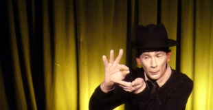 Philippe PILLAVOINE interprète Mr Alone