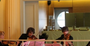 en quatuor pour un cocktail au theatre de l'Odeon