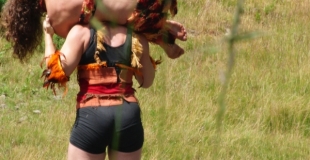 aniamilité, main à main, acrobatie, déambulation, animal, rue