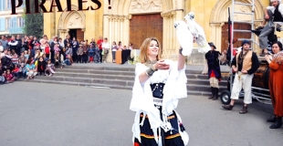 Pirate - Danseuse de perroquets