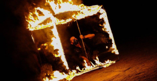 jongleur de feu - cracheur de feu - spectacle de feu 