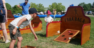 Poker et jeux de saloon, de 7 à 77 ans