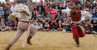 Armutan. Spectacle Pirate.