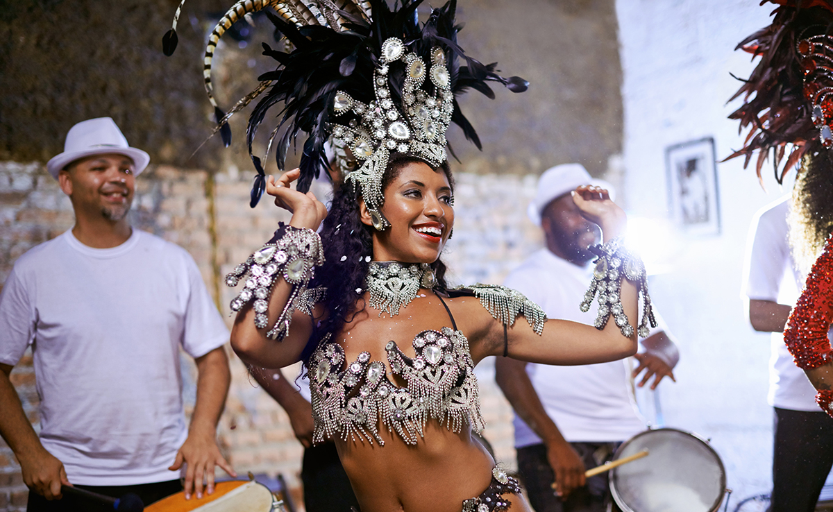 Animation soirée brésilienne avec musiciens et danseurs !