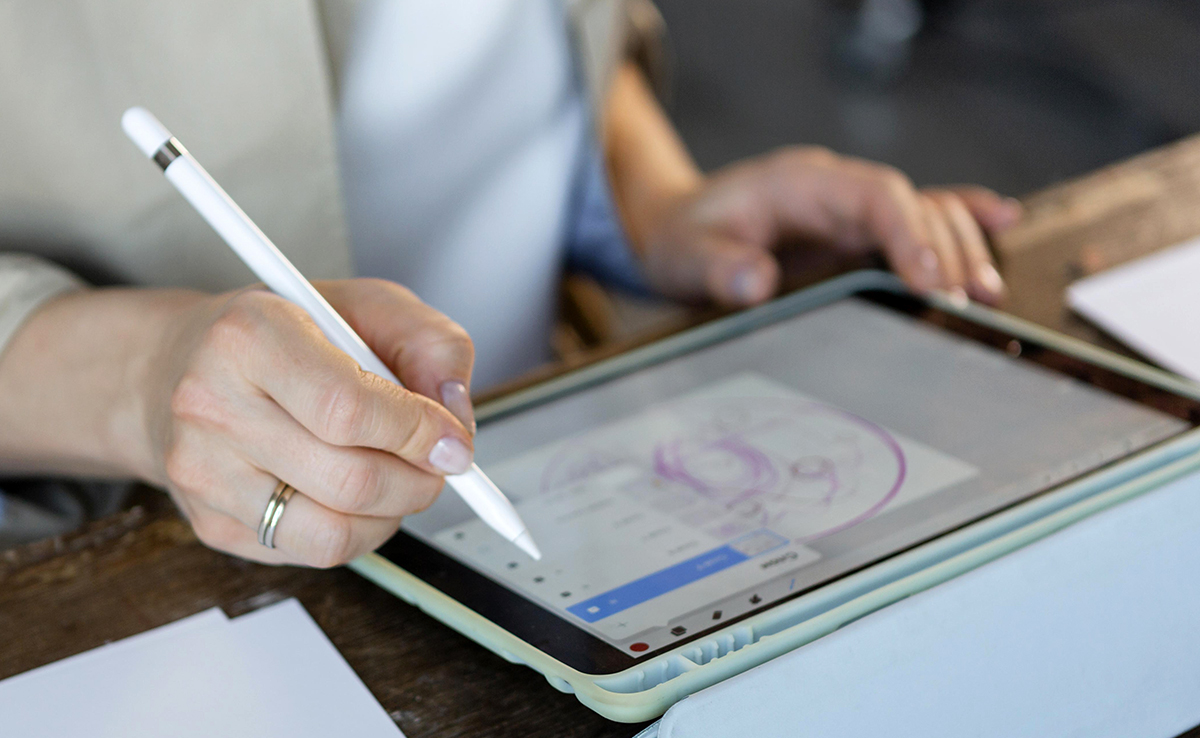 Caricaturiste digital et tablette numérique pour vos soirées privées !