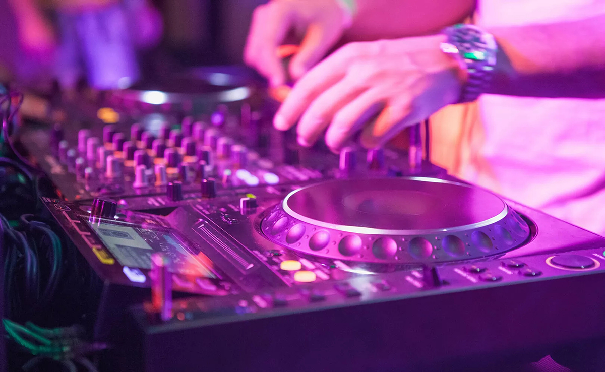 DJ pour mariage : comment choisir le meilleur DJ professionnel pour animer votre mariage ?