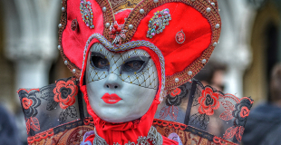 Déambulation costumée sur le thème du Carnaval de Venise !