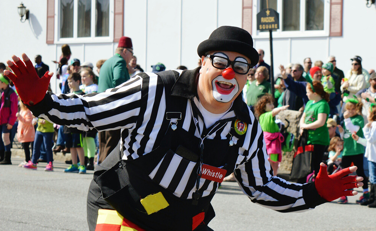 Clown en déambulation (rue, intérieure, carnaval, etc) pour événement public ou privé !