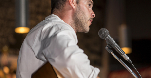 10 idées de spectacles et animations de Saint-Valentin pour restaurant !