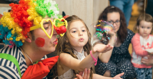 10 idées de spectacles et animations pour un anniversaire d'enfant de 5 à 10 ans !