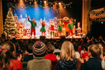 10 idées de spectacles de Noël pour collectivités qui feront rêver petits et grands !