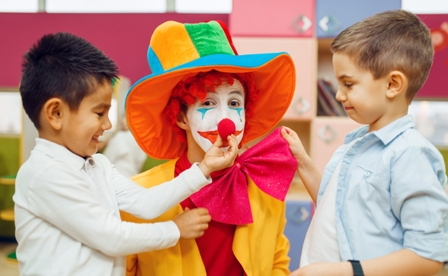 Clown à domicile pour anniversaire d'enfant : conseils & devis