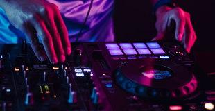 DJ pour anniversaire pour danser jusqu'au bout de la nuit !