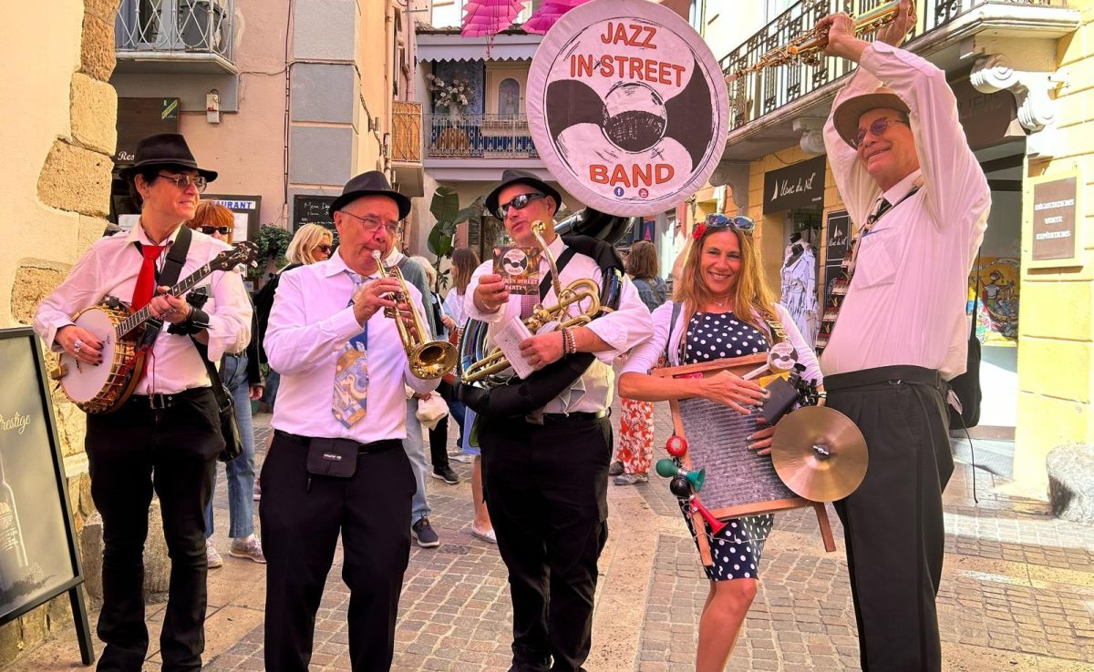 Jazz In Street Band