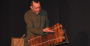 des contes accompagnés en musique