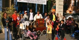 animation de rue à l'orgue de Barbarie