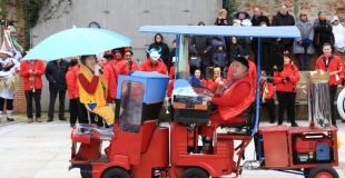 L'AutoLaveuse machine d'entretien de l'humeur joyeuse 