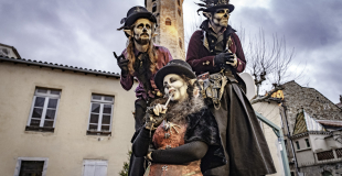 Echassiers lutins Samedi, théâtre participatif avec possibilité de jonglage lumineux