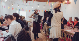 Véronique Rénier, accordéoniste