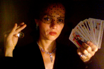 Madame Salomé vous attend...