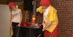 participation de tous (mime) avec des balles changeantes