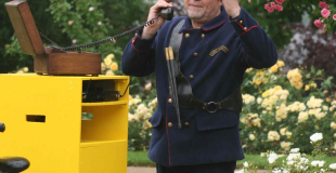 Le Garde Champêtre / Facteur