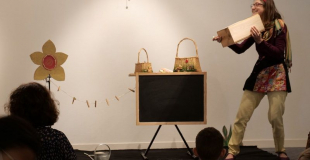 Les pissenlits s'envolent au vent. Photo © Nicolas Dépagne