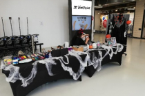Stand atelier maquillage enfants pour Halloween