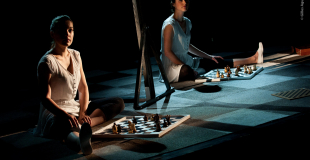 Miroir Alice au Pays des Merveilles_Compagnie Les Enfants Sauvages