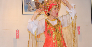 Costume et coiffe slave du spectacle