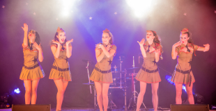 Tableau Cabaret Pin-Up