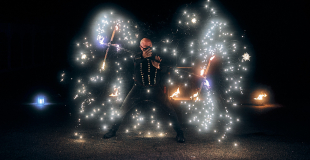 jongleur feu et lumière
