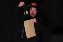 Une bouteille dans l'enveloppe... Normal !