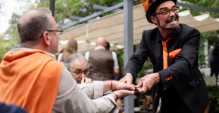 Ca se passe dans votre main.