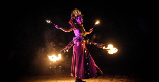 sur-les-traces-de-la-magie-des-anciens_spectacle-de-feu_libellune_bretagne_gironde