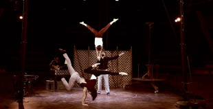 Main à Main En Ces Temps Cie Freikopf