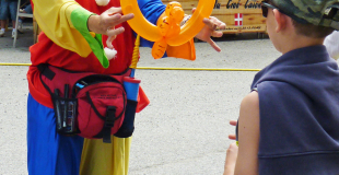 Clown Confetti ballon perroquet