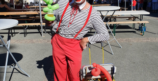 Clown Totoche Ballooneur déambulation Caddy