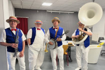 Quartet 14 juillet 2024 tenue tricolore