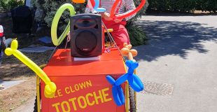 Clown Totoche Ballooneur en Triporteur VTT
