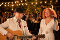 Soirée lounge dans le Gard avec le groupe de musique Mikado duo guitare voix