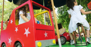 le manège de Par ici L'Escampette à Bourgoui-Jallieu Isere