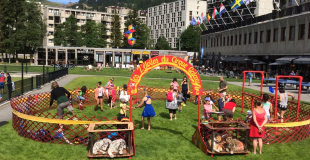 Avec enclos circulaire