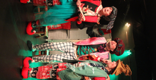 3 Comédiens en train de jouer