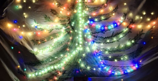 décor illuminé dans le noir