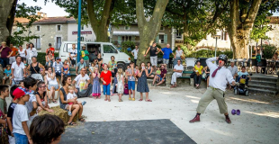 Spectacle duo clown, festival de rue Goudargues (30)